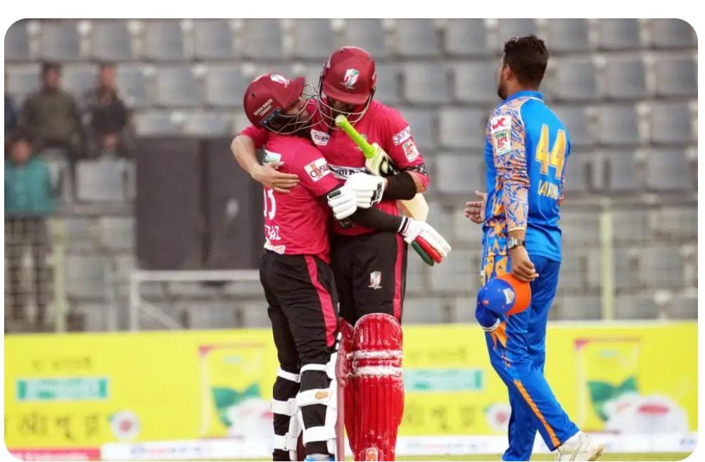 শেষ ওভারে অবিশ্বাস্য জয় বরিশালের এবারের বিপিএলে খুলনার প্রথম হার