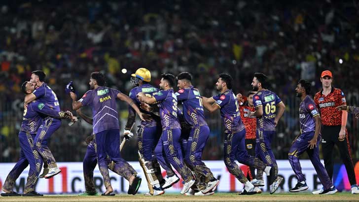 হায়দরাবাদকে হারিয়ে আইপিএলের তৃতীয় শিরোপা জিতল কলকাতা