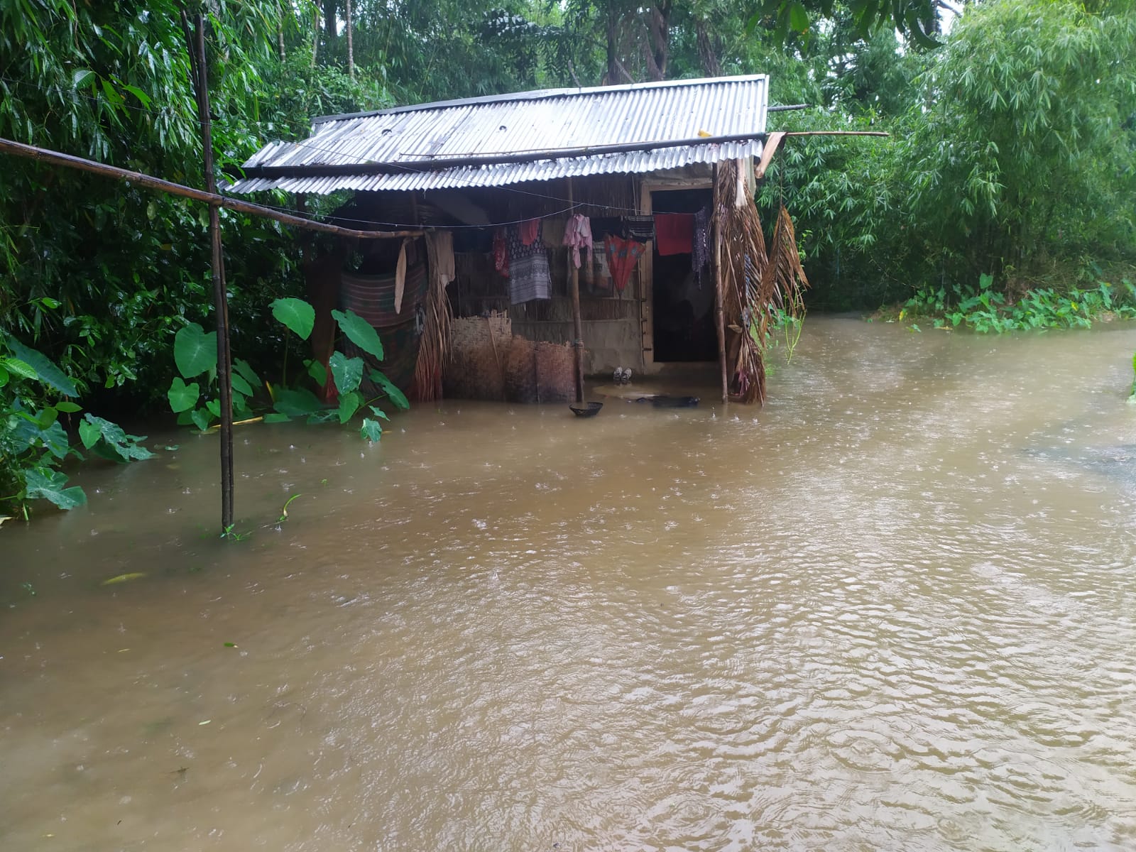 সিলেটে বন্যার পরিস্থিতি অবনতির দিকে